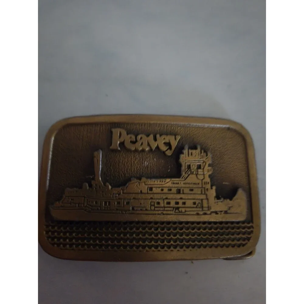 Vtg. Peavy Ship Belt Buckle (O-17)